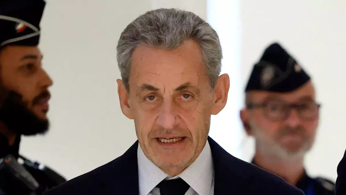 Eski Fransa Cumhurbaşkanı Sarkozy'ye Beş Yıl Hapis Cezası