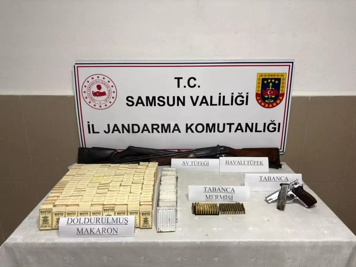 Samsun'da Kaçak Tütün ve Ruhsatsız Silah Operasyonu