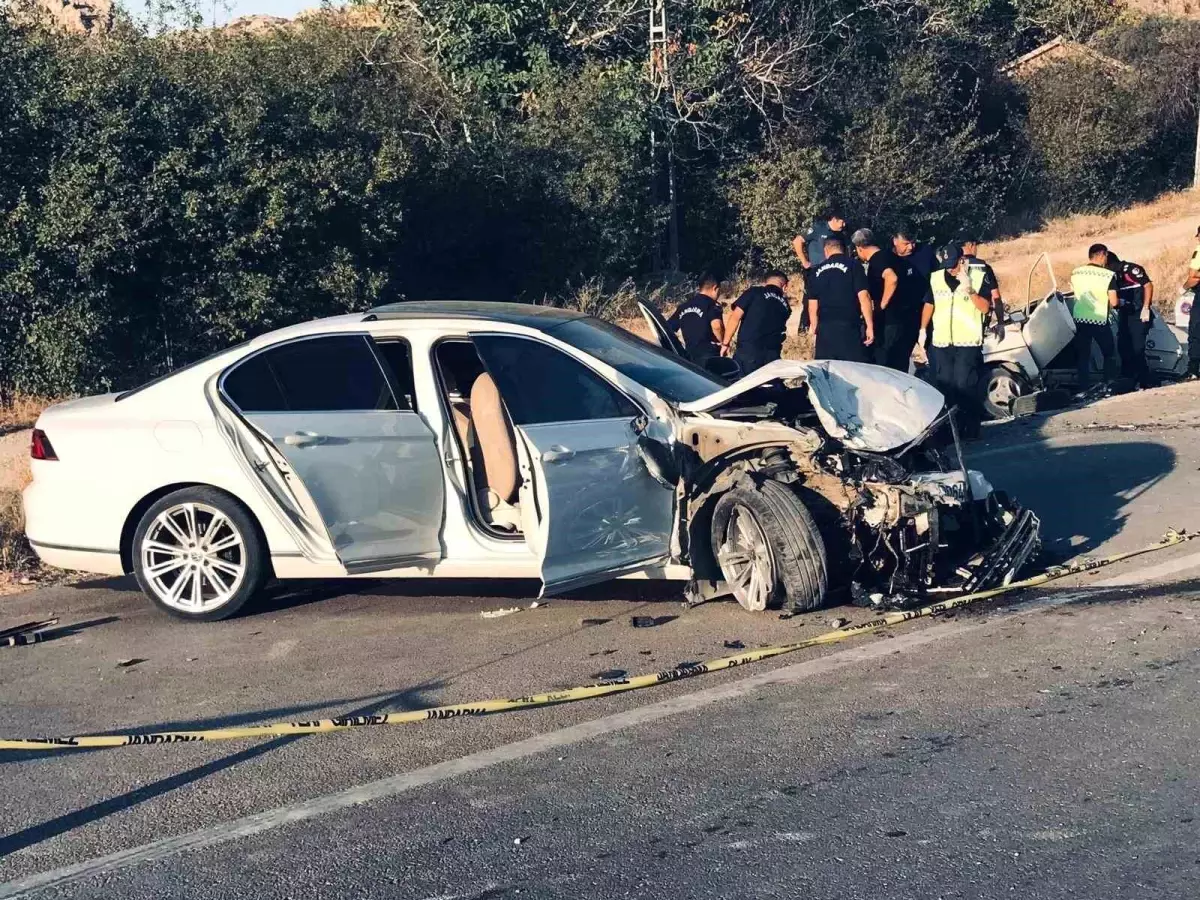 Konya'da Trafik Kazası: İkiz Kardeşler Hayatını Kaybetti
