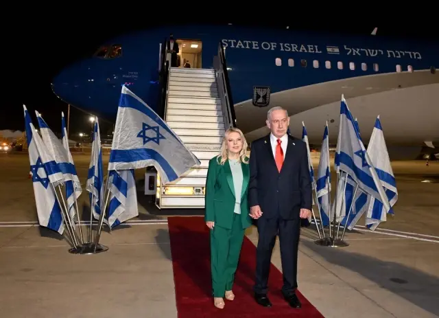 Netanyahu, who fears arrest, took a different route to the US