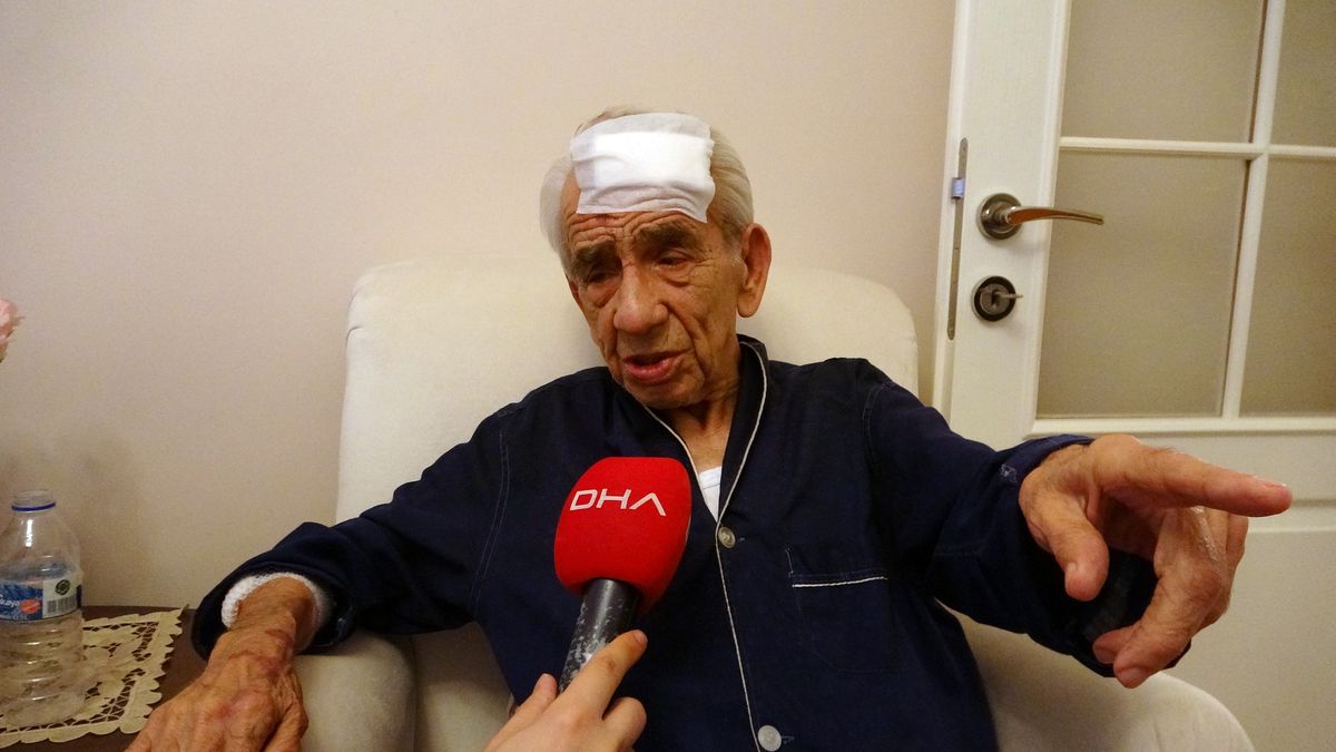 Bursa'da Metro Raylarına Düşen Yaşlı Adam, Kadın Vatmanın Dikkatiyle Kurtuldu