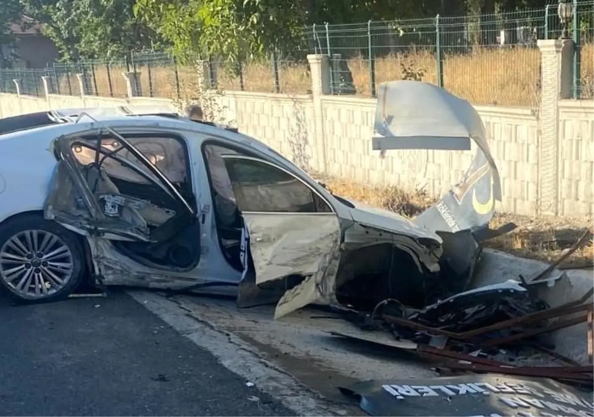 Kahramanmaraş'ta Otomobil ile Yakıt Tankeri Çarpıştı: 2 Yaralı