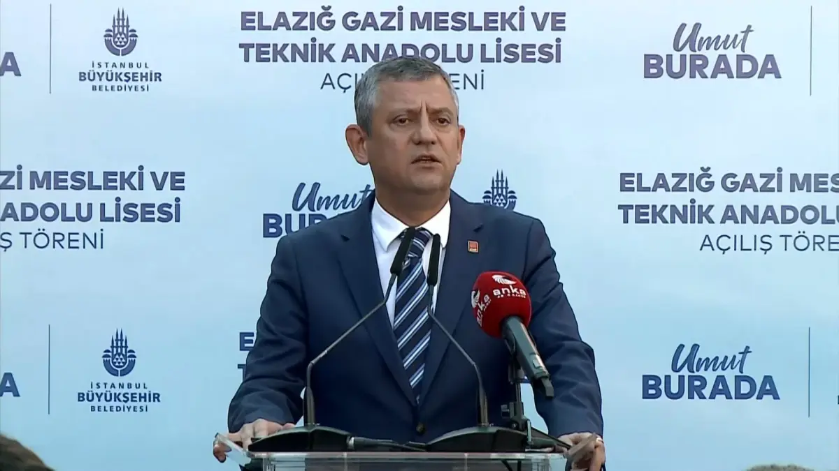 Özgür Özel: 'Ekrem İmamoğlu maalesef bizi 12 metrekarelik bir zindandan izliyor'