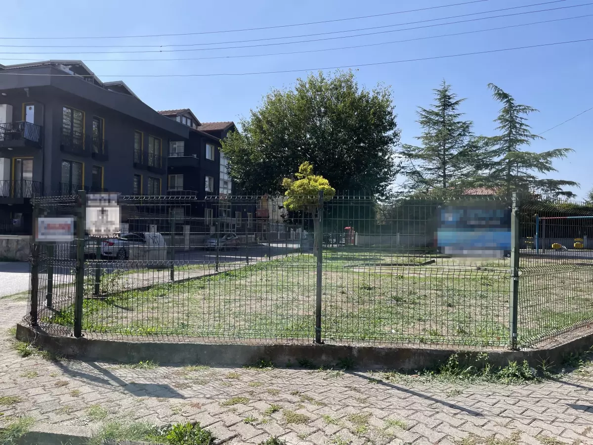 Telefonla Küfürleşen Gençler Parkta Buluştu, Biri Öldürüldü