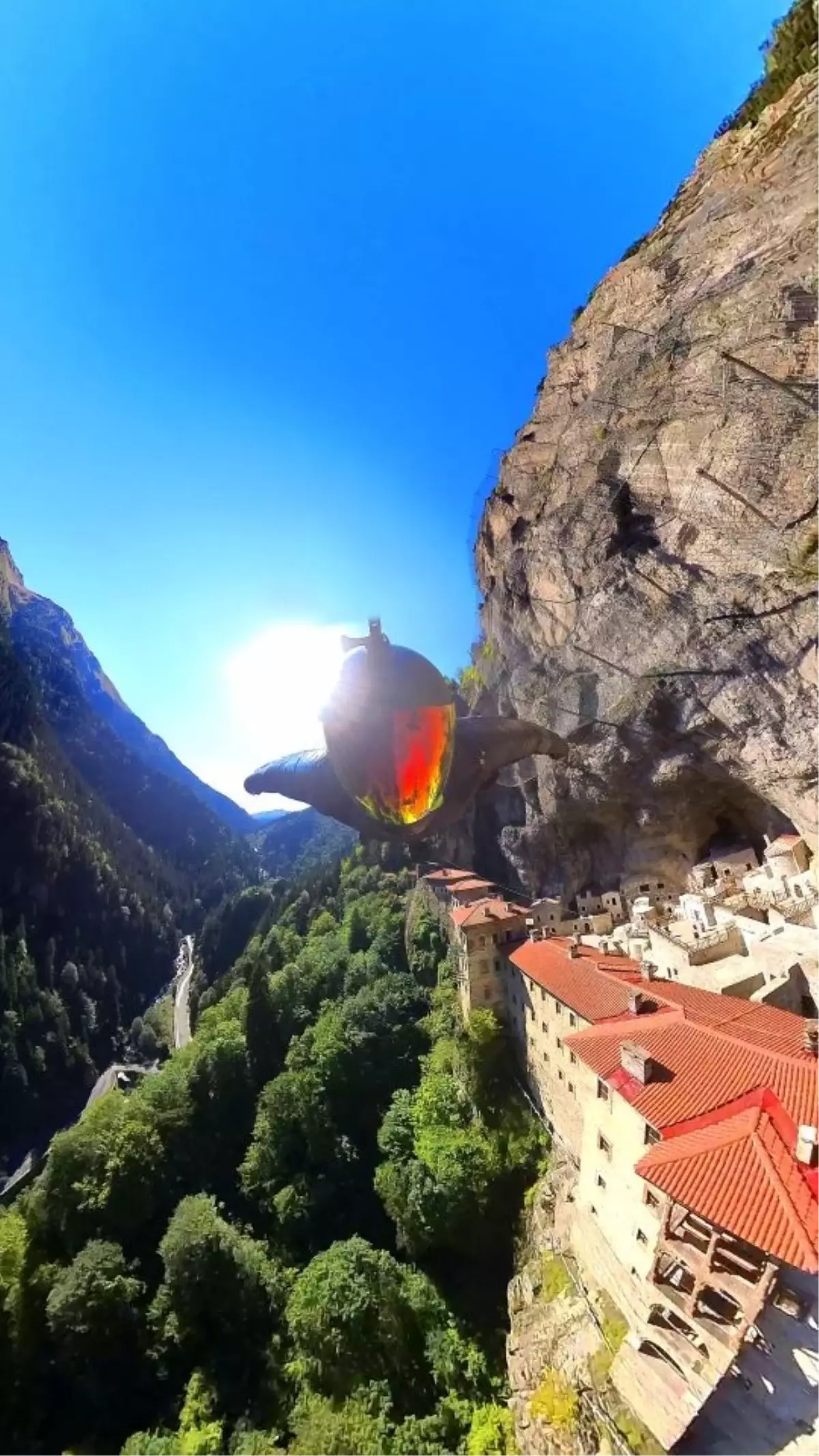 Sümela Manastırı'nda WingSuit Atlayışı
