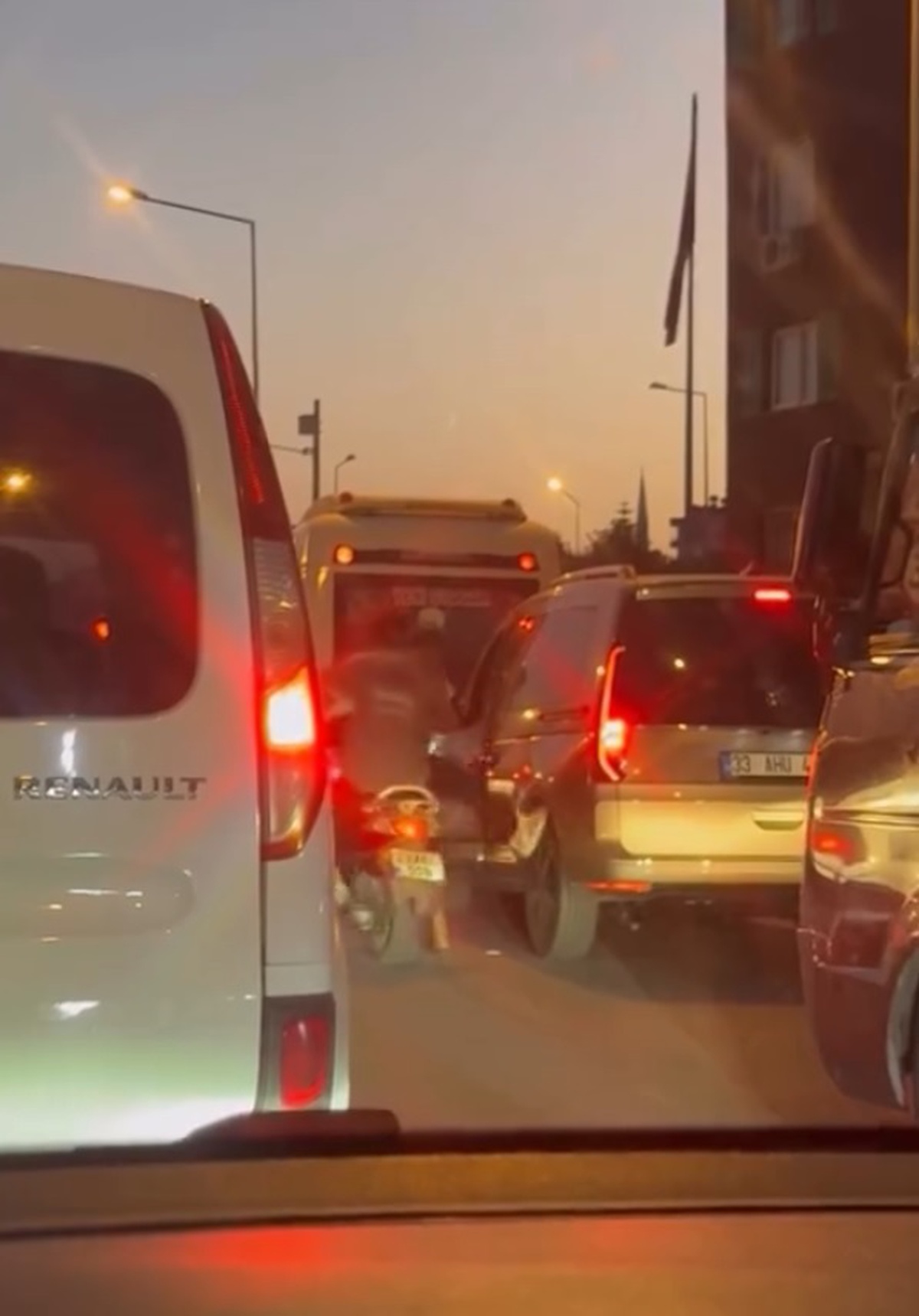 Mersin'de Trafikte Tartışmanın Ardından Darp Olayı