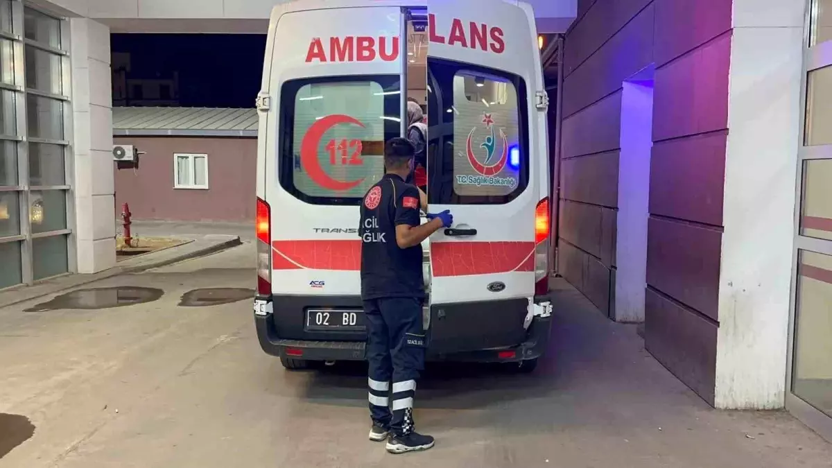 Adıyaman'da İnşaat İşçisi Düşerek Yaralandı