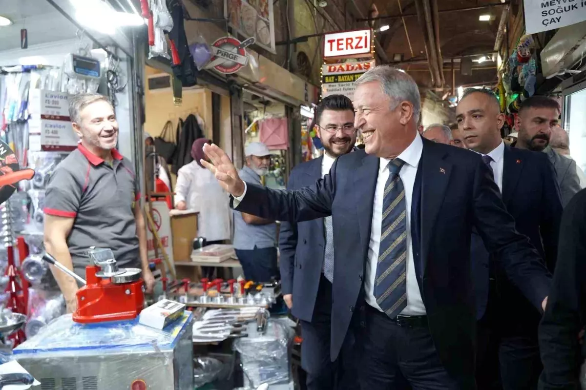 AK Parti Kayseri İl Teşkilatı'ndan Kapalı Çarşı Esnafına Ziyaret