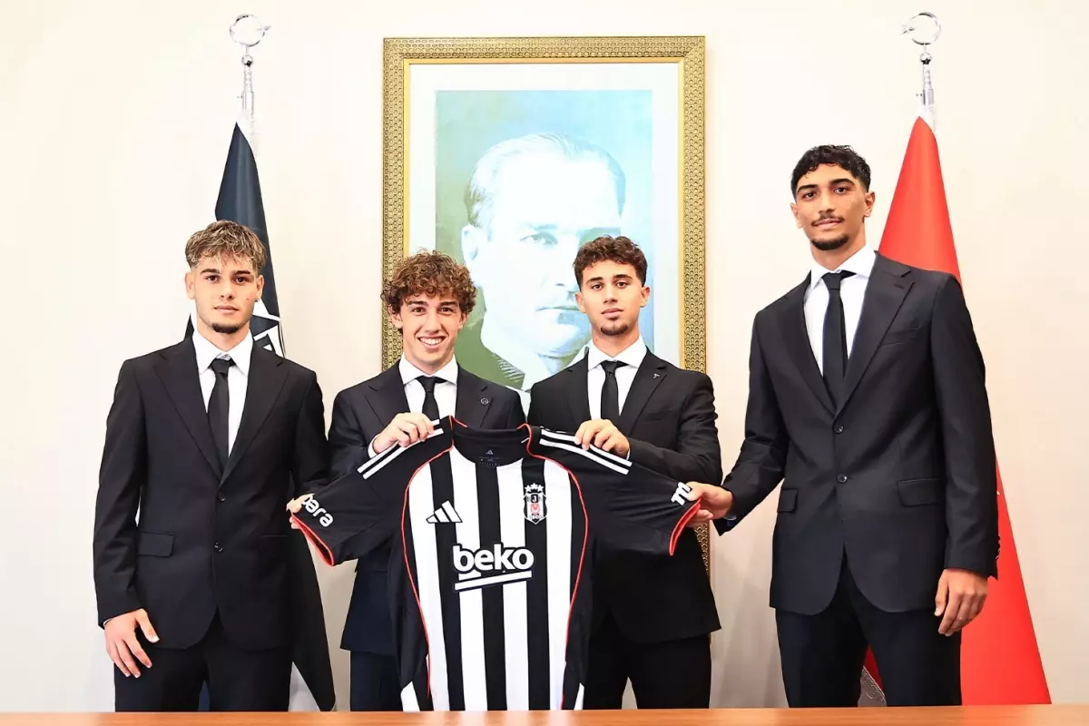 Beşiktaş'ta 4 imza birden