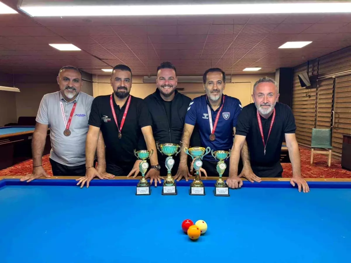 Özkan Kocabıyık Düzce 3 Bant Bilardo Şampiyonu Oldu