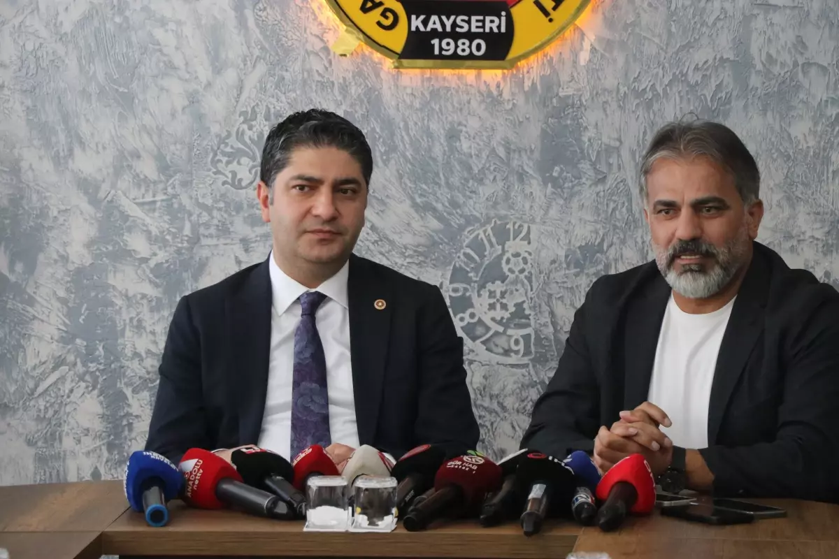 MHP'den 'Terörsüz Türkiye' Vurgusu: Anayasa'nın İlk Dört Maddesi Kırmızı Çizgimizdir