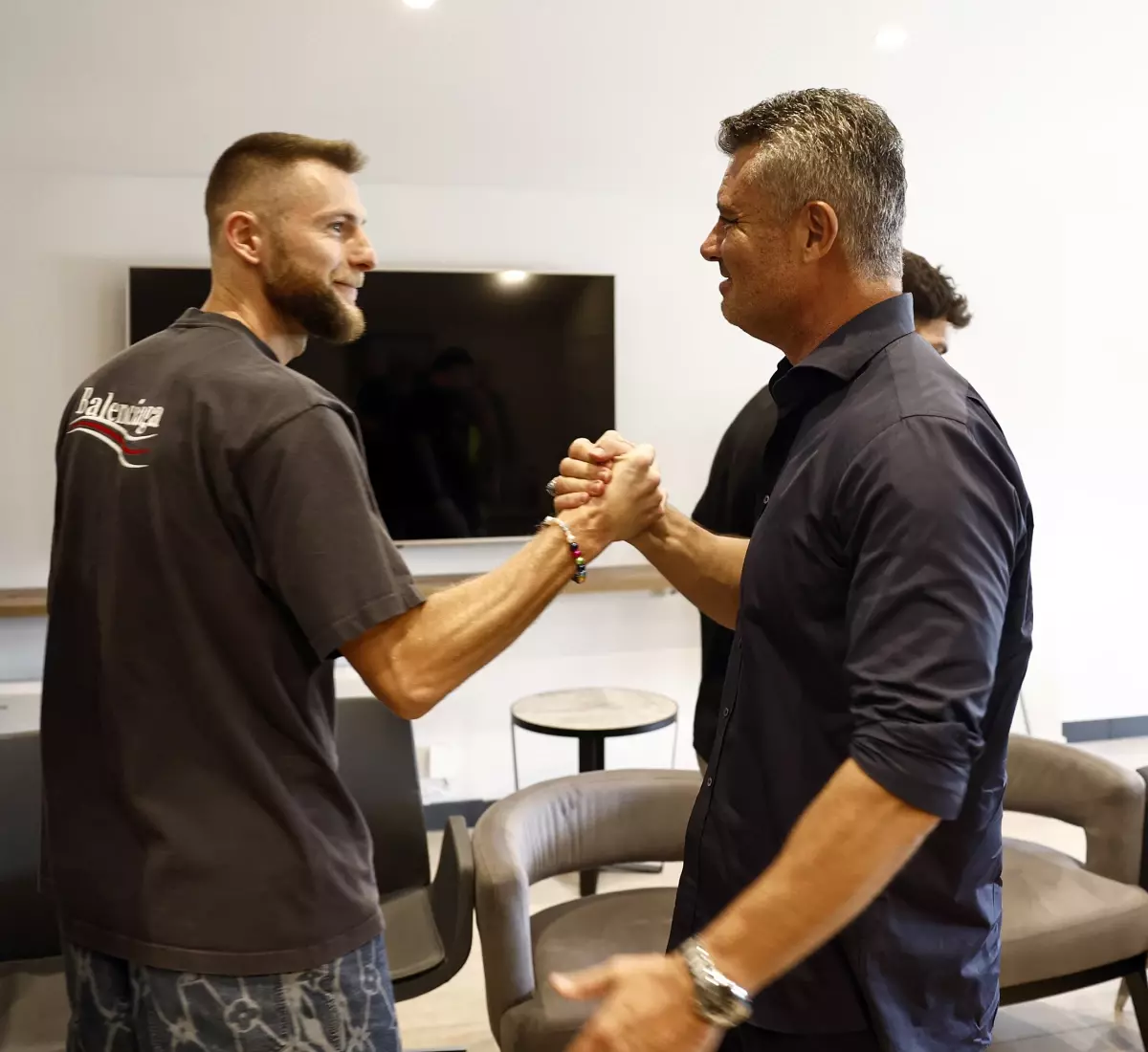 Fenerbahçe Başkanı Saran, Futbol A Takımı ile Buluştu