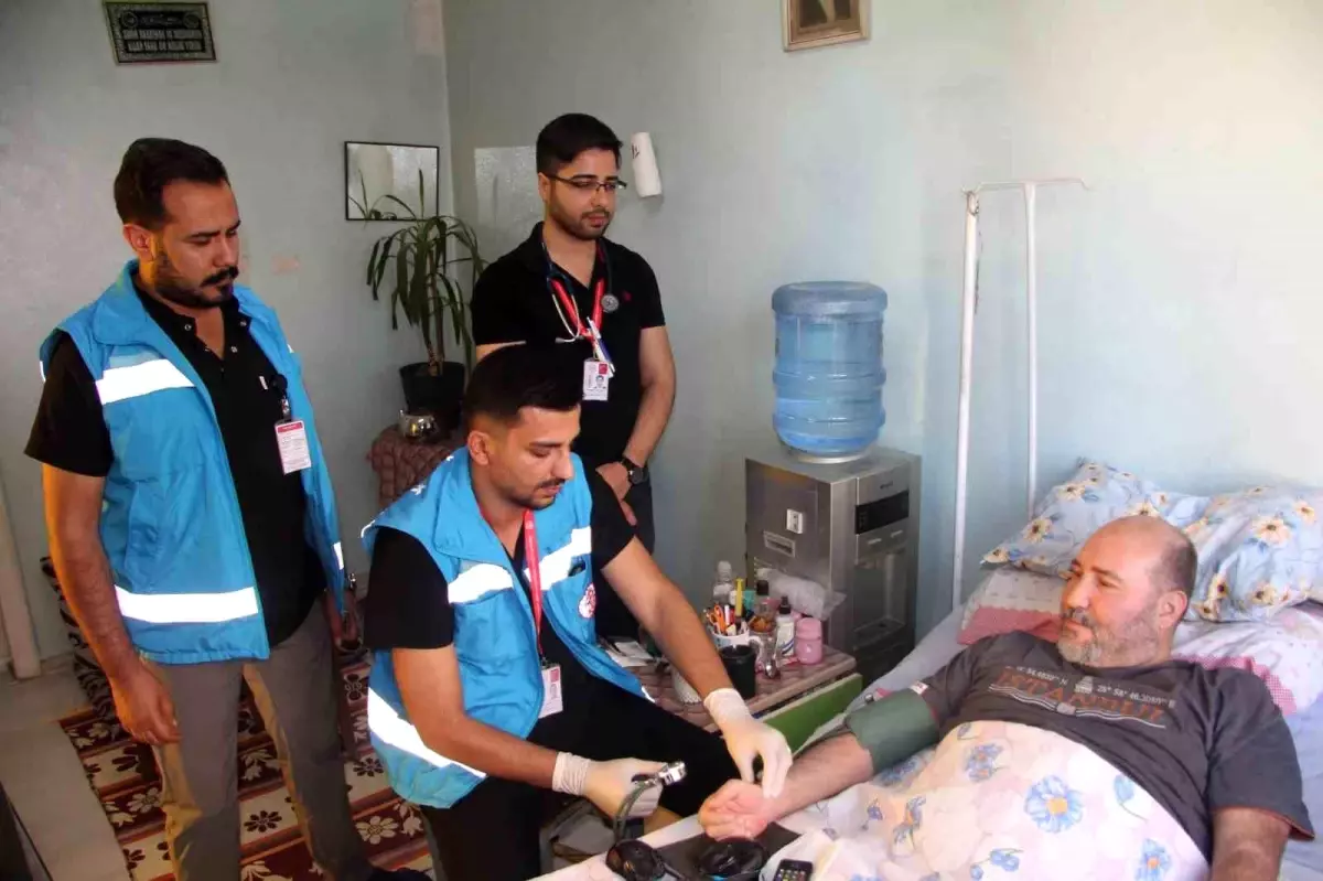 Yatalak hastalar evde sağlık hizmeti ile şifa buluyor
