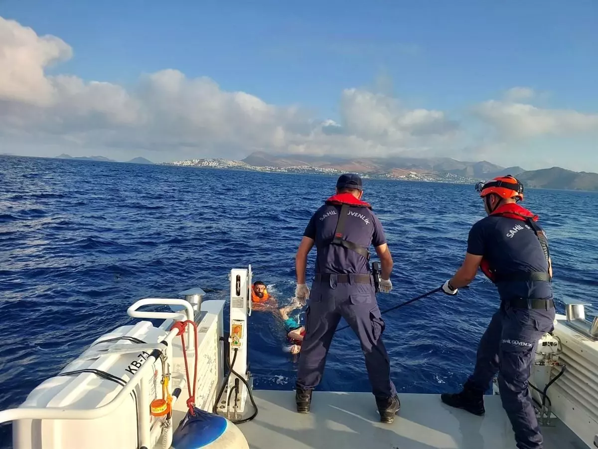 Bodrum'da Yunan Adalarına Yüzerek Geçmeye Çalışan 5 Göçmen Yakalandı