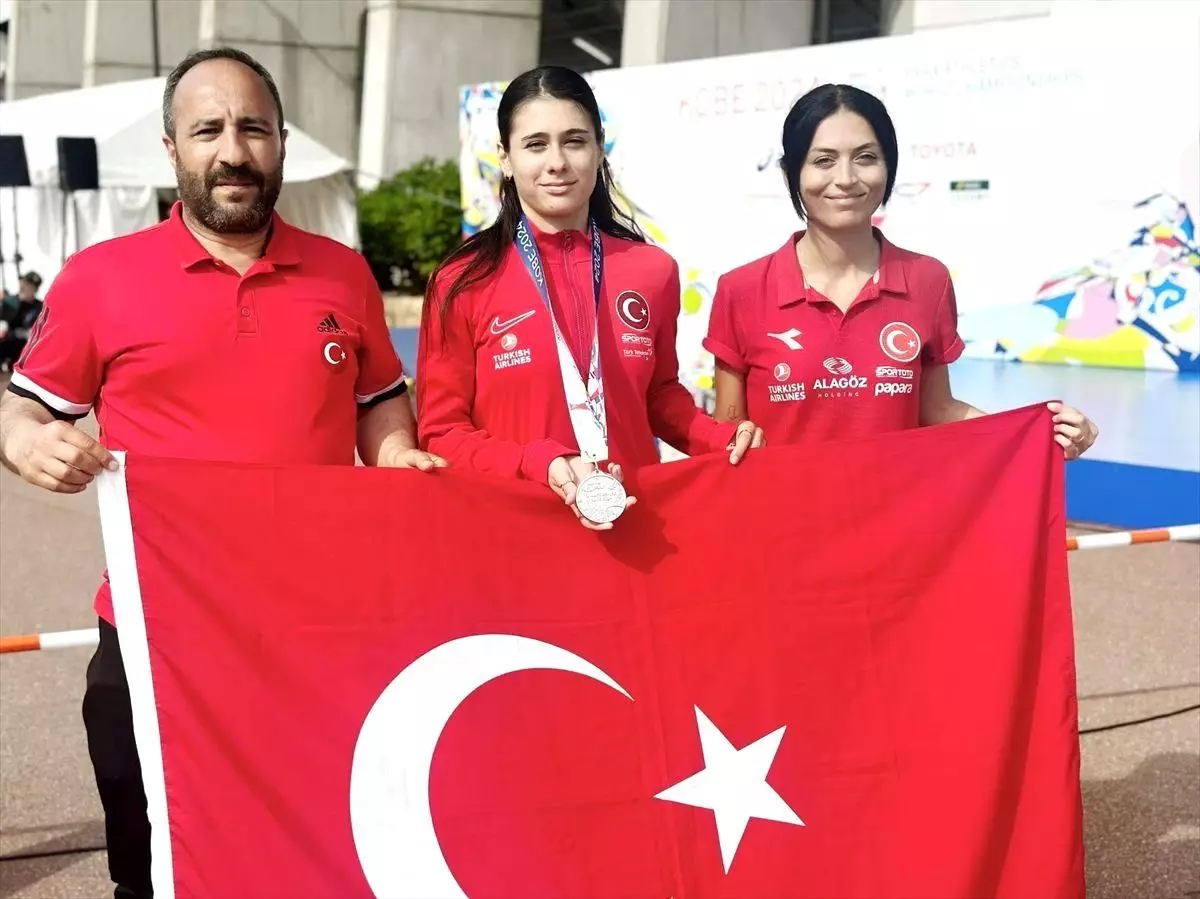 Aysel Önder Dünya Rekoru Kırdı, Bakan Bak'tan Tebrik Mesajı