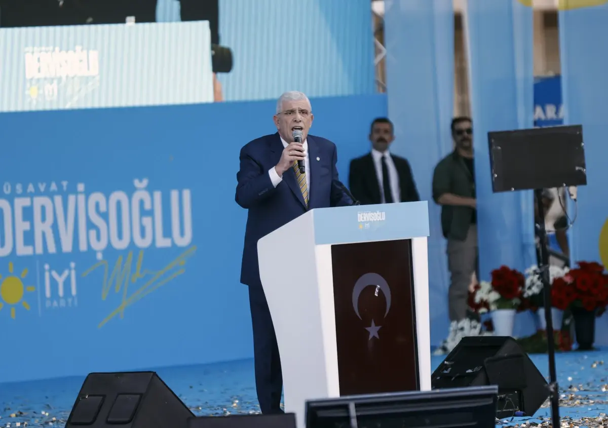 Müsavat Dervişoğlu: 'Türkiye'yi Gençler Yönetecek'