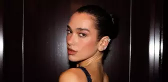 Dua Lipa Miami'de beyaz elbisesiyle göz kamaştırdı
