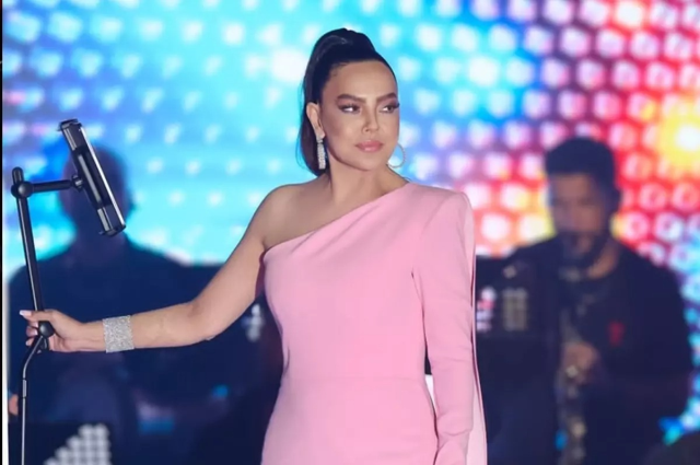 ebru gundes ve murat ozdemir bosandi 19091814 2481 m