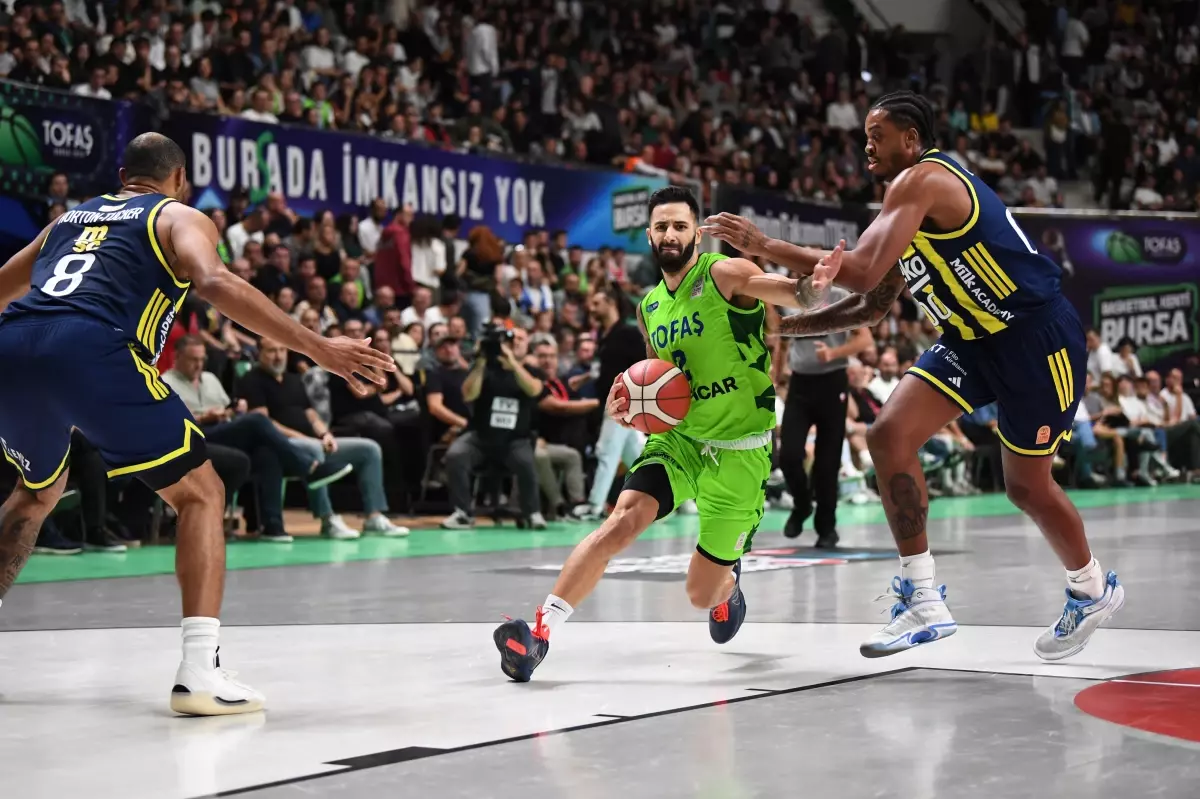 Tofaş, Fenerbahçe Beko'yu Zorlanarak Geçti