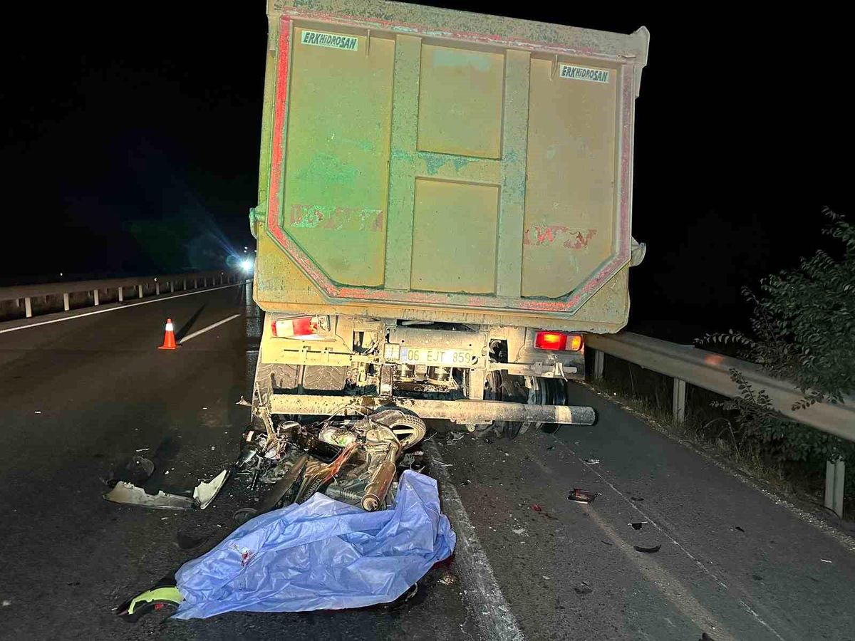Uşak'ta Feci Kaza: Motosiklet Sürücüsü Hayatını Kaybetti