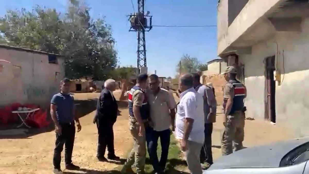 Suruç'ta Kaçak Yapı Denetiminde Arbede: Muhtar Gözaltına Alındı