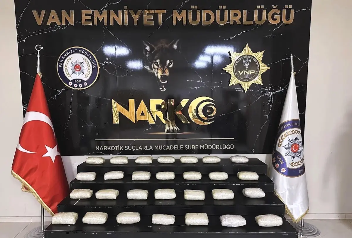 Van'da 28 Kilo Metamfetamin Ele Geçirildi