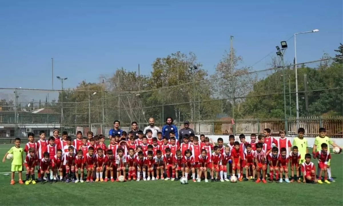 Antalyaspor Futbol Okulları'nda Kayıtlar Başladı