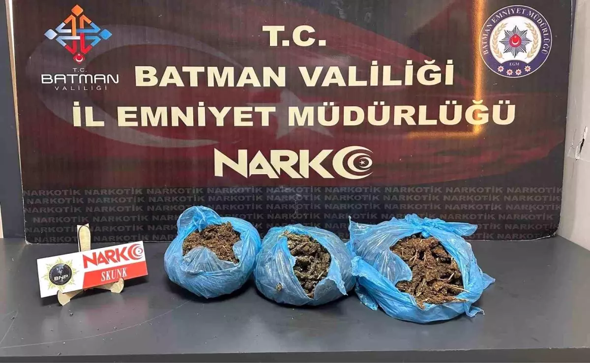 Batman'da Durdurulan Otomobilde 1 Kilo 650 Gram Skunk Ele Geçirildi