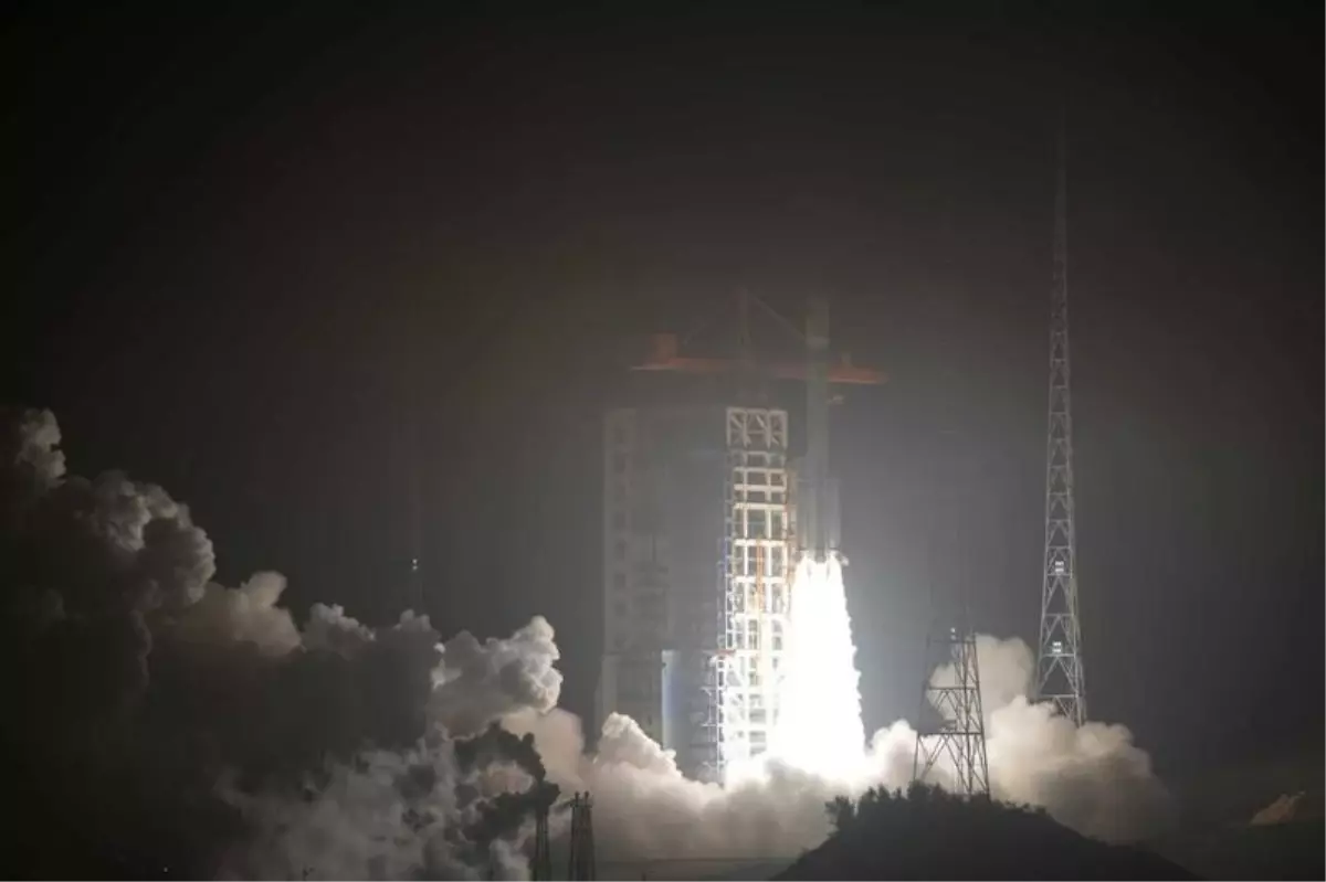 Çin, Alçak Dünya Yörüngesine 11 Uydu Fırlattı