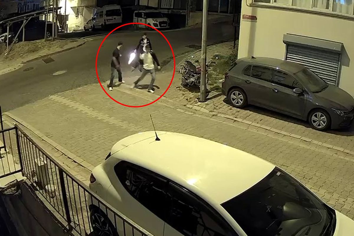 Esenyurt'ta 3 çocuğun silahlı şakası yürekleri ağza getirdi