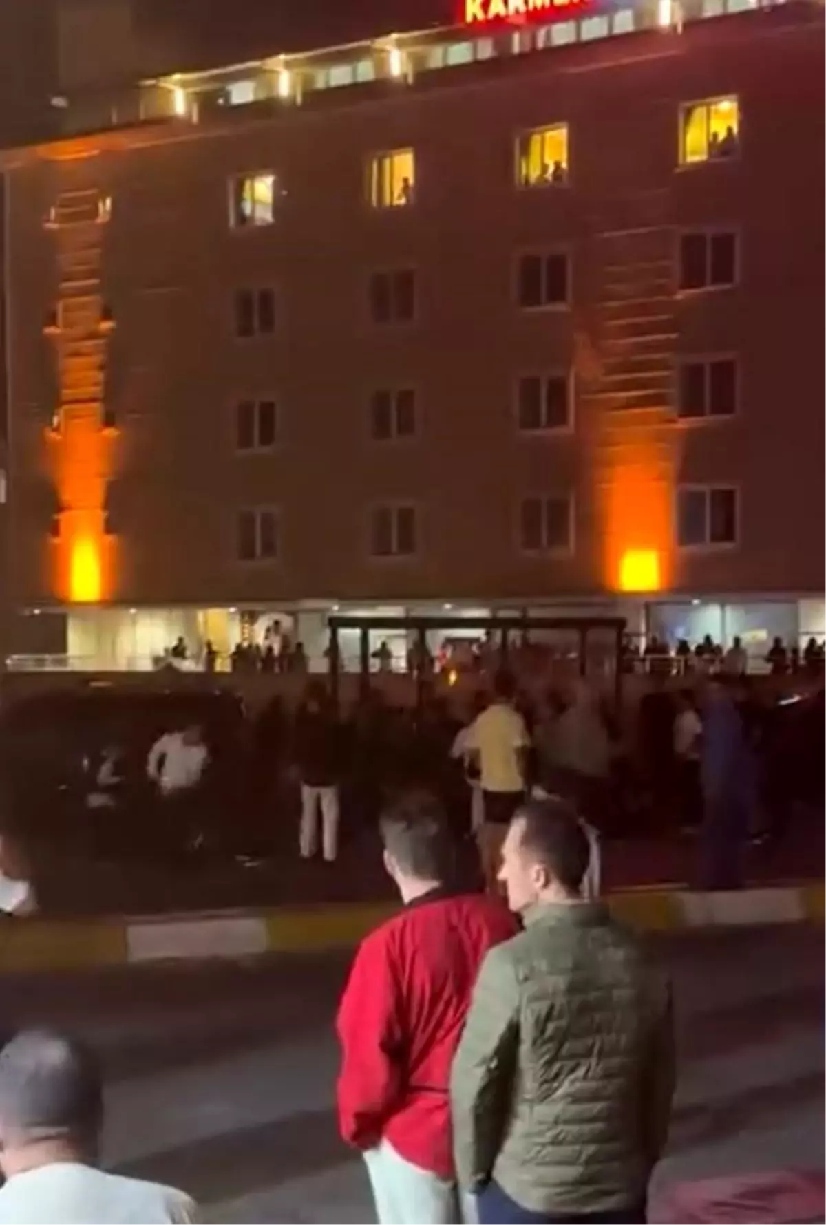 Esenyurt'ta Alkollü Gruplar Arasında Kavga Çıktı