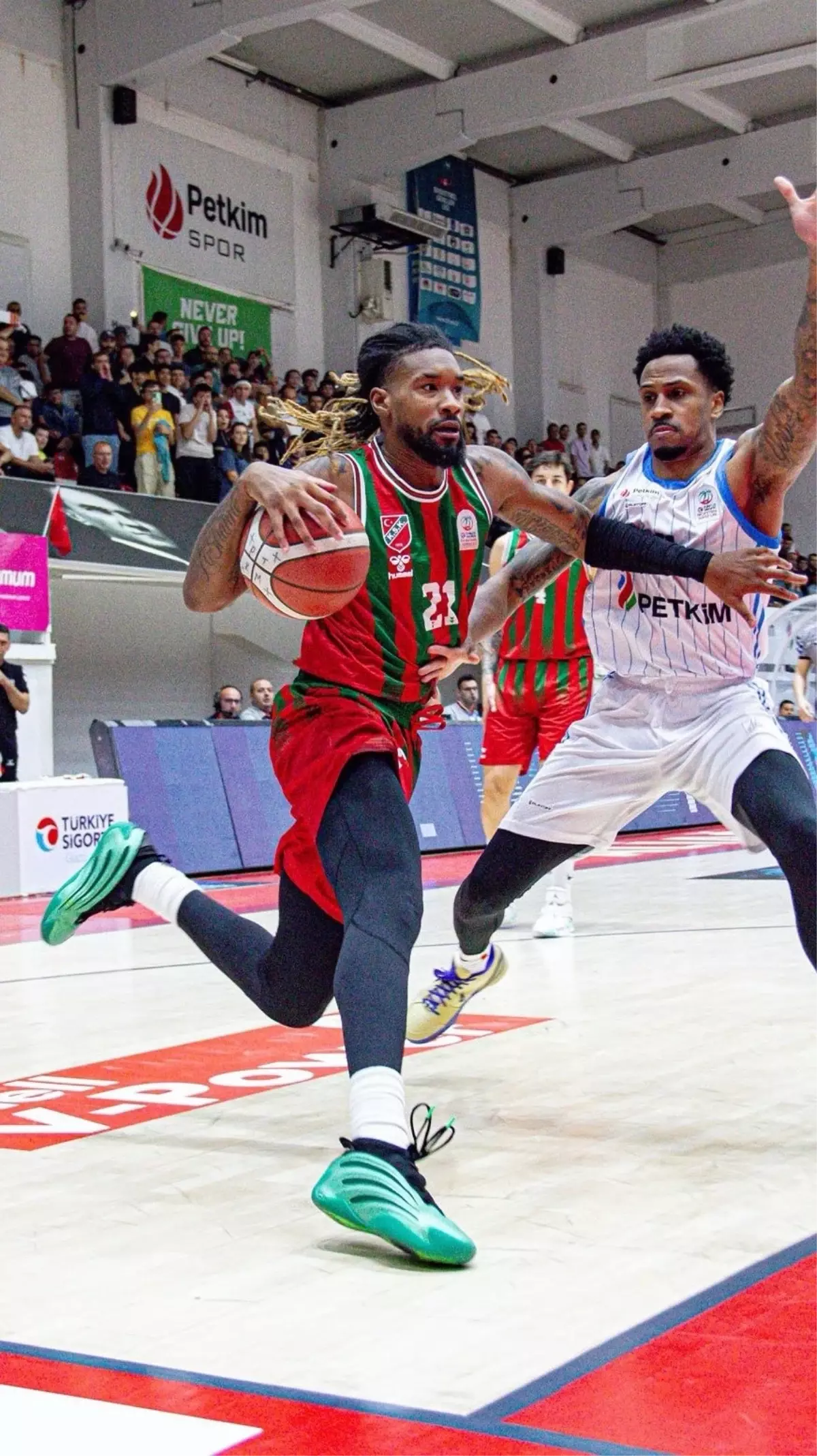 Aliağa Petkimspor, Karşıyaka'yı Rahat Geçti