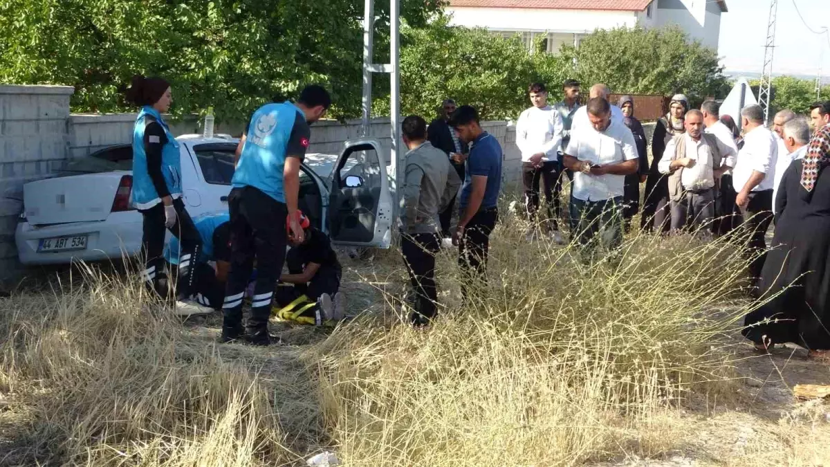 Malatya'da Otomobil Kazası: Anne ve 3 Çocuk Yaralandı