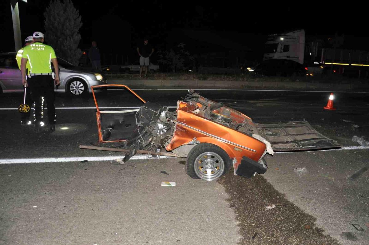 Manisa'da Trafik Kazası: 5 Ölü, 6 Yaralı