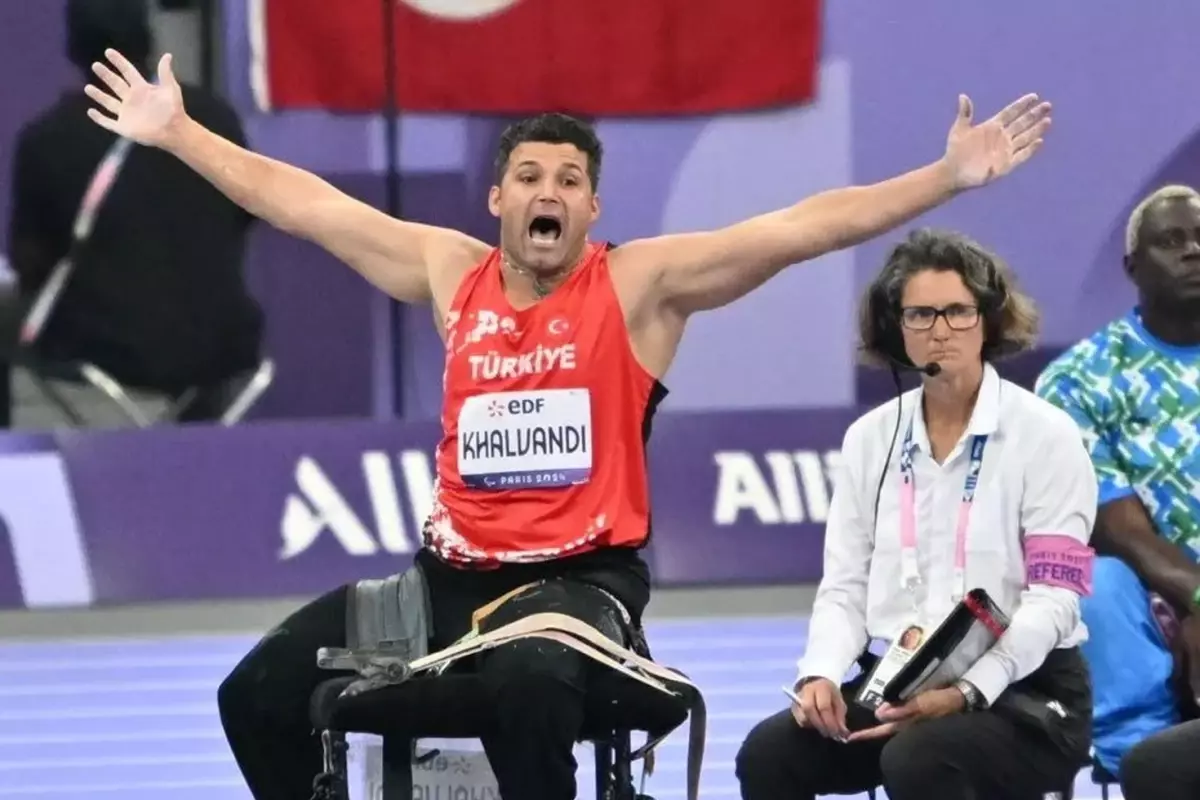 Muhammet Khalvandi'den Dünya rekorlu altın