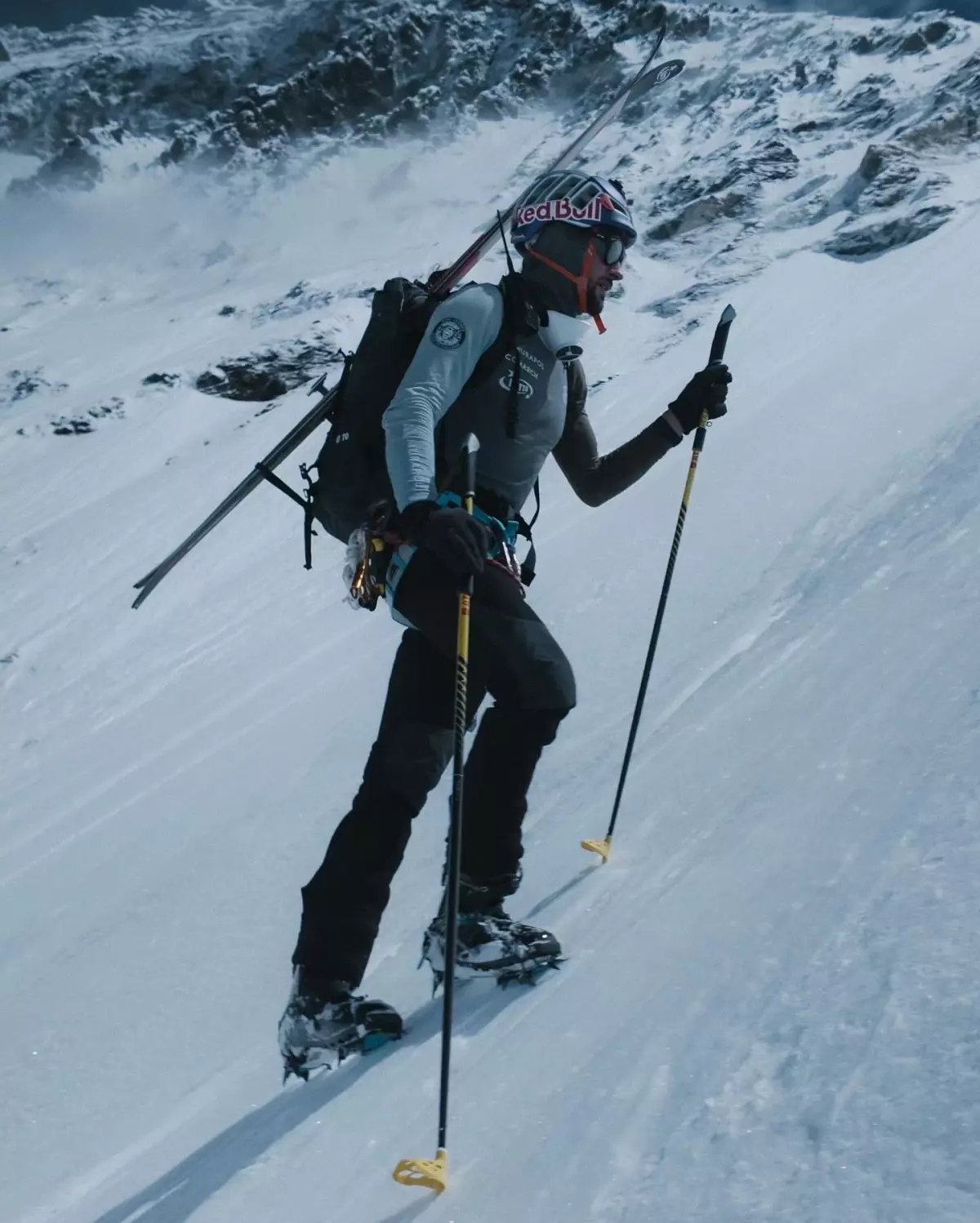 Andrzej Bargiel, Ek Oksijen Kullanmadan Everest'e Tırmandı ve Zirveden Kayarak İndi