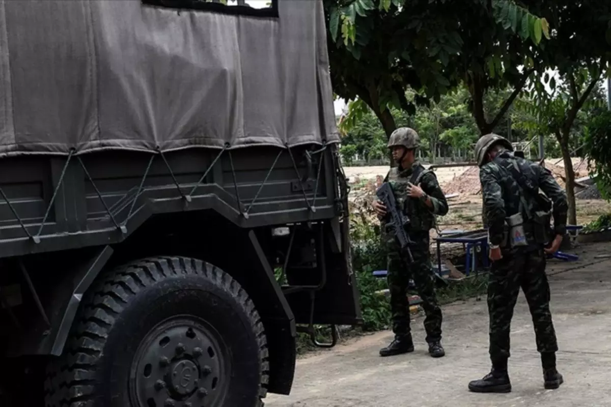 Tayland ve Kamboçya arasındaki gerilim tırmandı! Sınır mevzilerine ateş açtılar