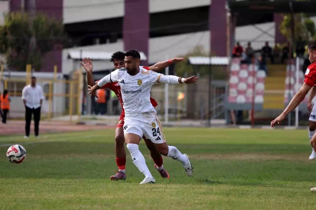 Aliağaspor FK, Somaspor'u 3-0 Mağlup Etti