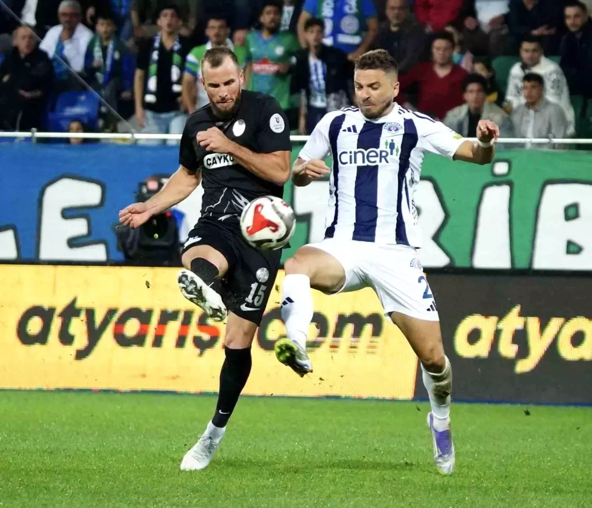 Çaykur Rizespor, Kasımpaşa'ya 2-1 Yenildi