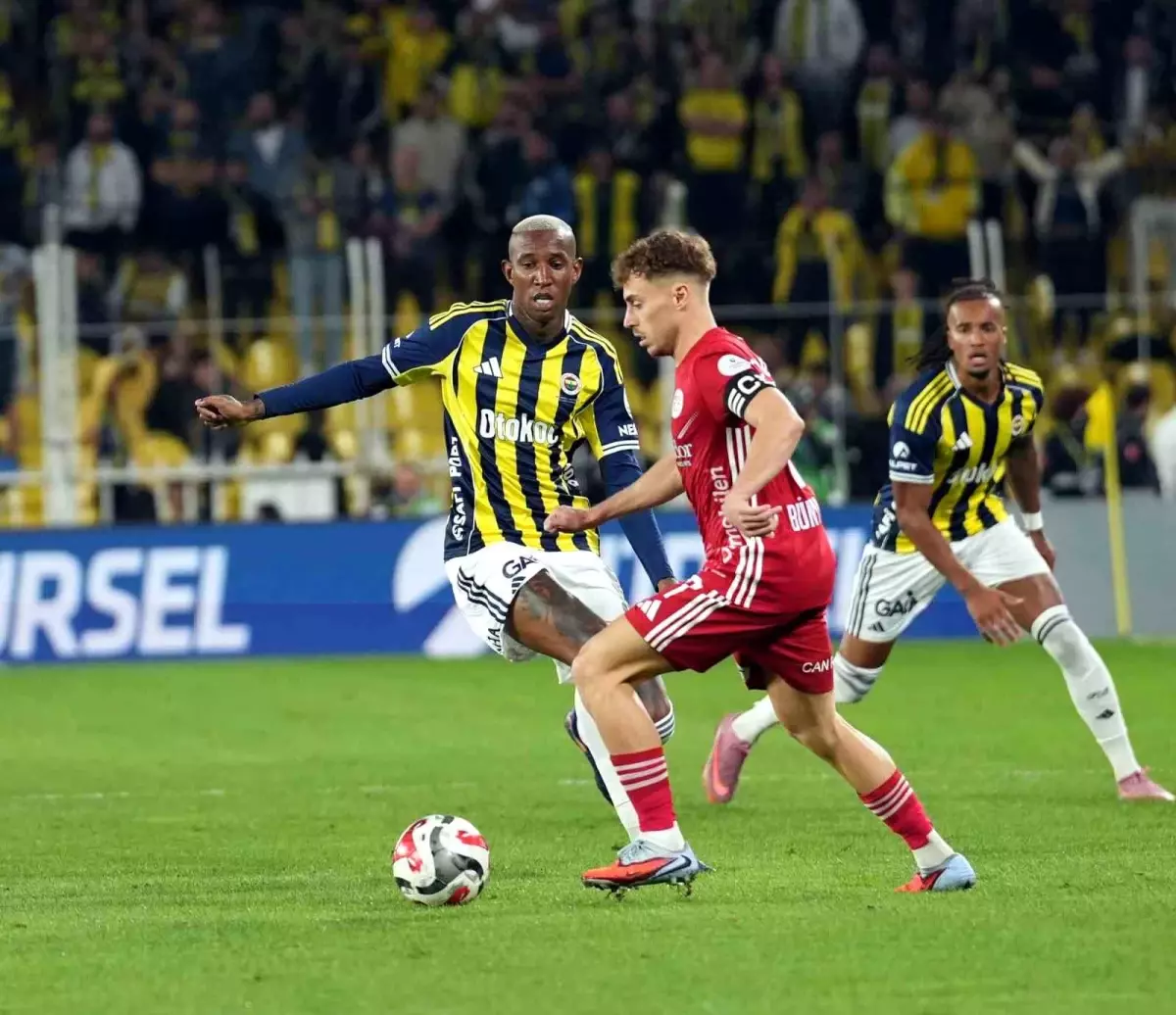 Trendyol Süper Lig: Fenerbahçe: 0 Antalyaspor: 0 (Maç devam ediyor)