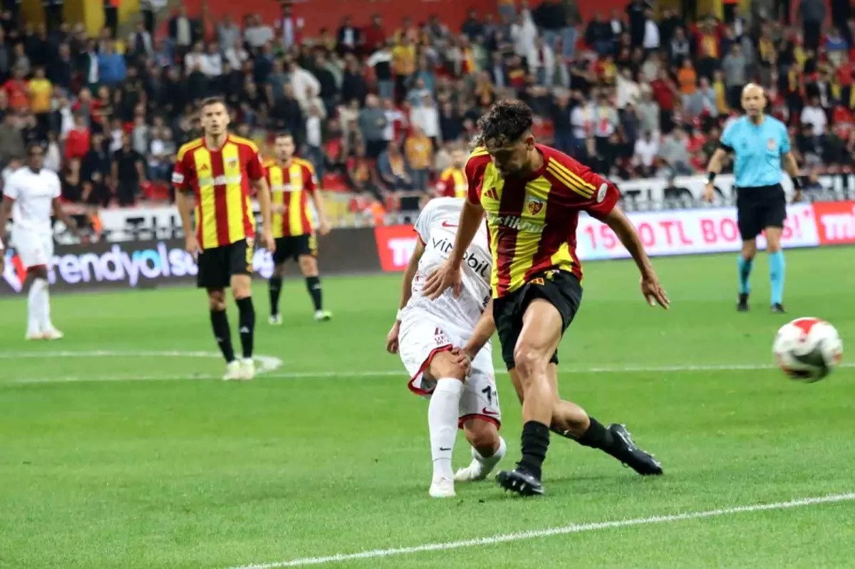 Trendyol Süper Lig'de Kayserispor - Gençlerbirliği Maçının İlk Yarı Sonucu