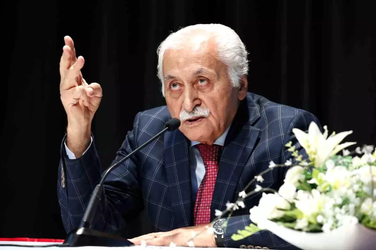 Ünlü Şair Yavuz Bülent Bakiler Hayatını Kaybetti