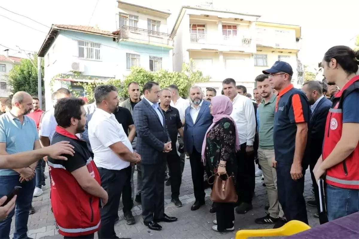 Simav'da 5.4 Büyüklüğünde Deprem: Vali Işın İncelemelerde Bulundu