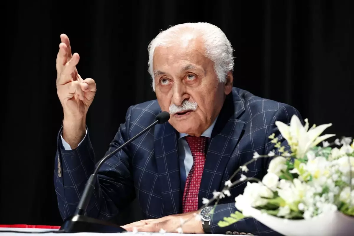 Yavuz Bülent Bakiler hayatını kaybetti! Cumhurbaşkanı Erdoğan&apos;dan taziye mesajı