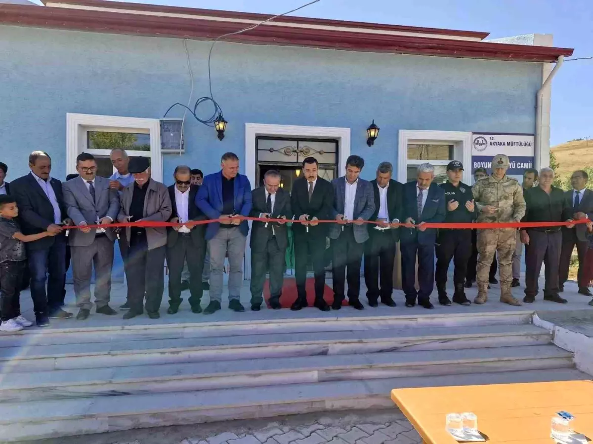 Akyaka'da Yeni Cami İbadete Açıldı