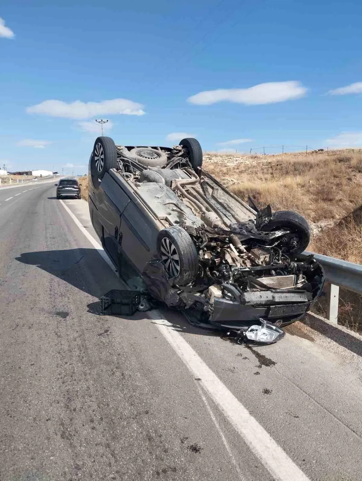 Bayburt'ta Hafif Ticari Araç Takla Attı: 2 Yaralı