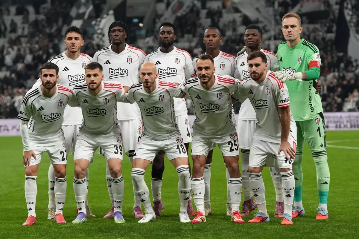 Beşiktaş'ta derbi öncesi korkutan sakatlık