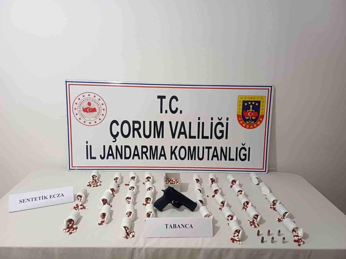 Çorum'da Jandarmadan Uyuşturucu ve Silah Operasyonu