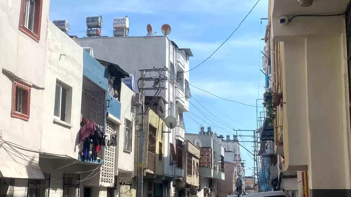 Mersin'de Düğünde Silahlı Saldırı: 20 Yaşındaki Genç Hayatını Kaybetti