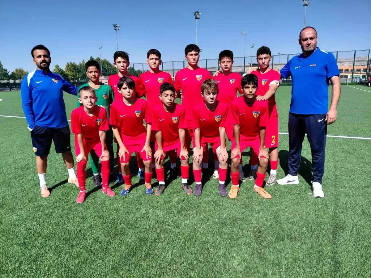 Kayserispor U-14, Çankaya'yı 5-0 Geçti